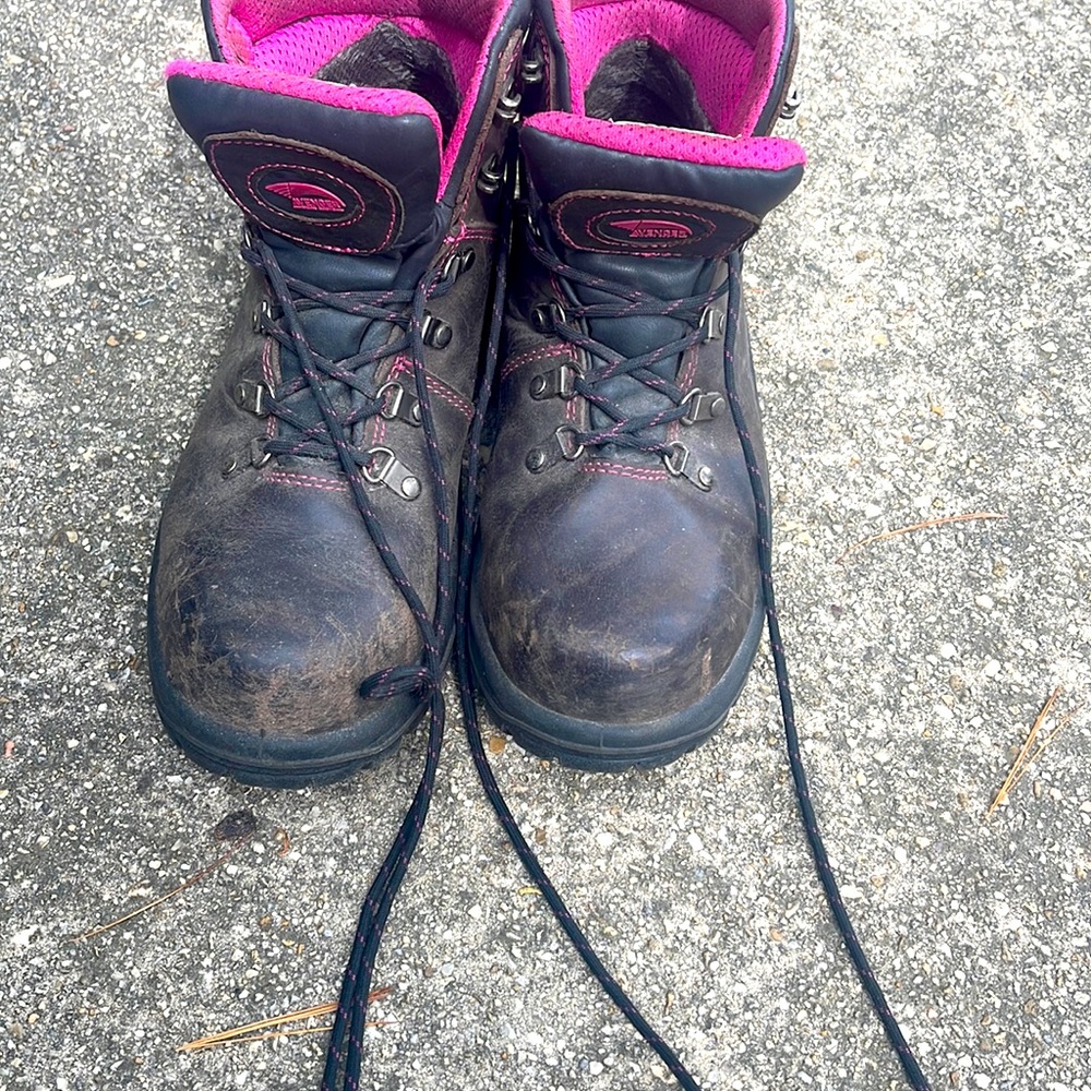Avenger Work boots
